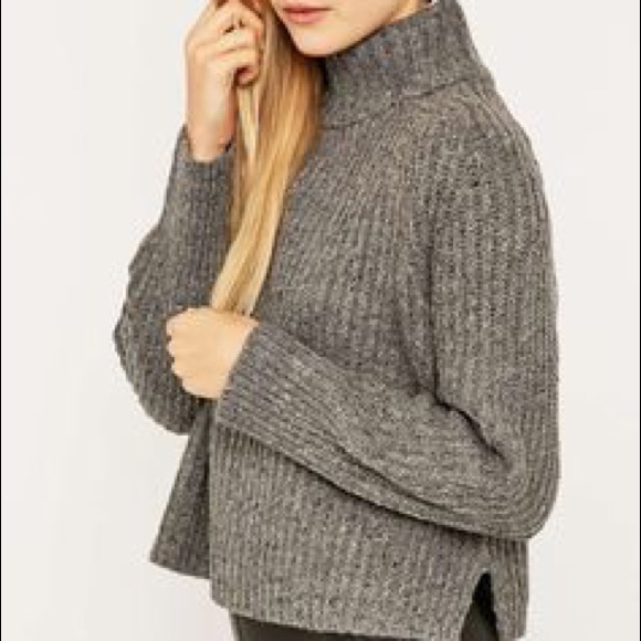 Urban Outfitters Knit Turtleneck - XS - Picture 2 of 3